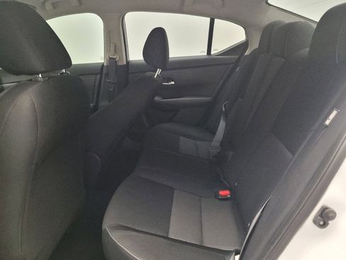 Used 2022 Nissan Sentra SV FWD image 18