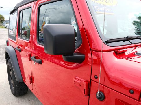 Used 2020 Jeep Wrangler Unlimited Sport image 16