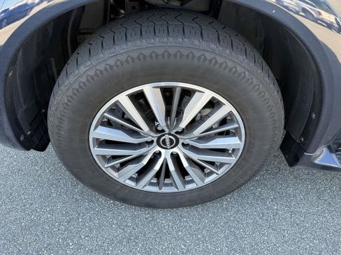 Used 2022 Nissan Armada SL w/ Cargo Package AWD/4WD image 11