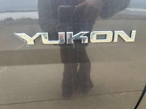 Used 2018 GMC Yukon SLE image 29