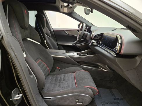 Used 2026 Ferrari Purosangue image 28