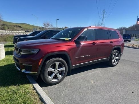 Used 2022 Jeep Grand Cherokee L Limited w/ MOPAR Finishing Package image 36