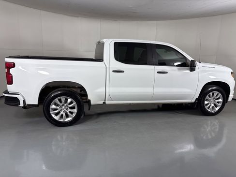 Used 2023 Chevrolet Silverado 1500 Custom RWD image 9
