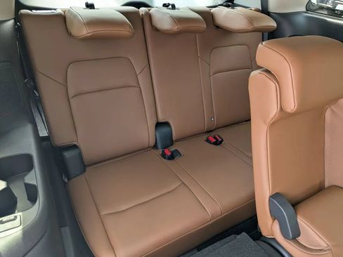 Certified 2025 Nissan Pathfinder Platinum w/ Cargo Package FWD image 15