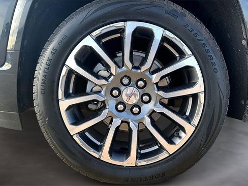 Used 2020 GMC Acadia Denali w/ Technology Package image 8