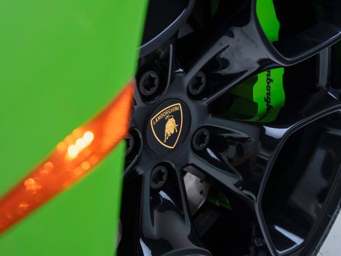 Used 2019 Lamborghini Huracan LP 580-2 RWD image 28