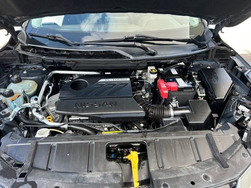 Used 2023 Nissan Rogue SV FWD image 34