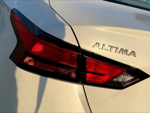 Used 2023 Nissan Altima 2.5 SL image 28