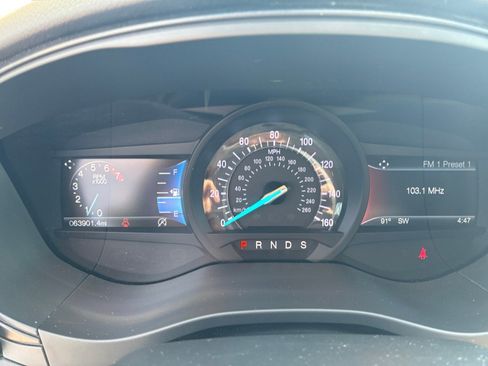 Used 2018 Ford Fusion SE w/ Equipment Group 201A FWD image 21