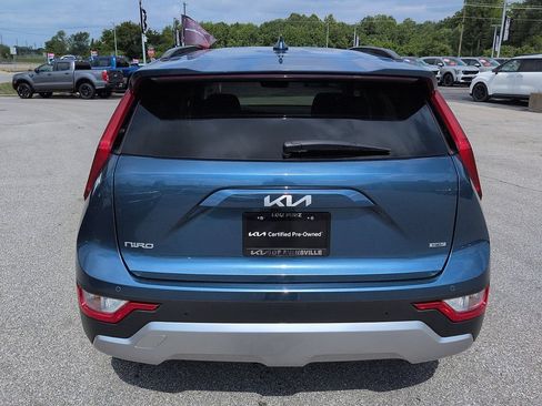 Used 2024 Kia Niro EX FWD image 6
