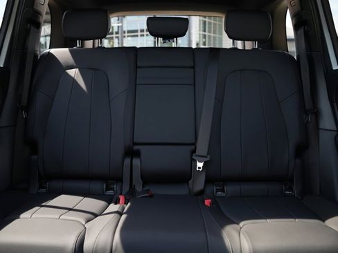 Used 2026 Mercedes-Benz GLB 250 4MATIC image 36