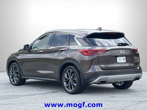 Used 2019 INFINITI QX50 Essential w/ Sensory Package AWD/4WD image 2