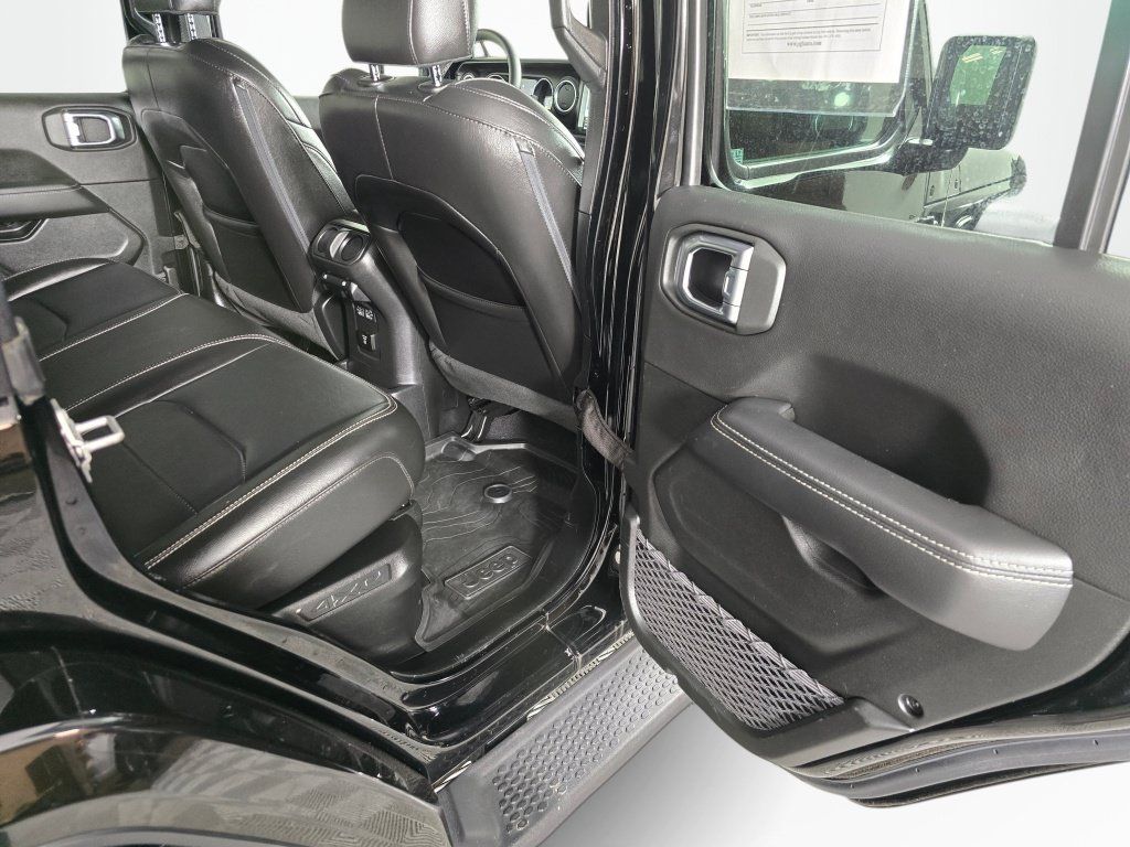 Used 2023 Jeep Wrangler Unlimited Sahara AWD/4WD image 38