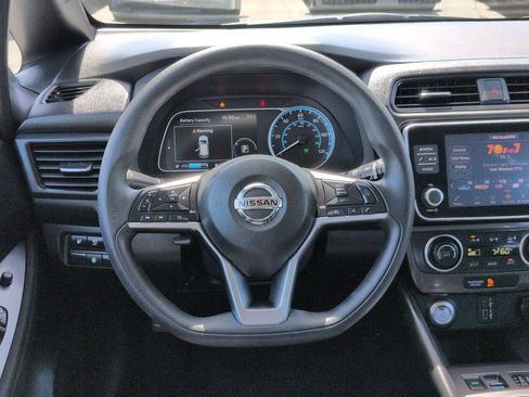 Used 2020 Nissan Leaf S FWD image 19