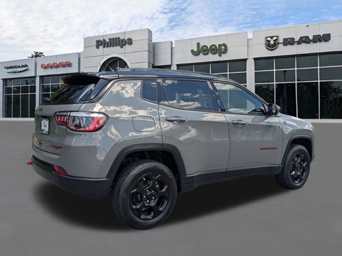 Certified 2023 Jeep Compass Trailhawk AWD/4WD image 3