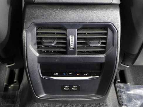 Used 2024 BMW i4 eDrive35 w/ Convenience Package image 24