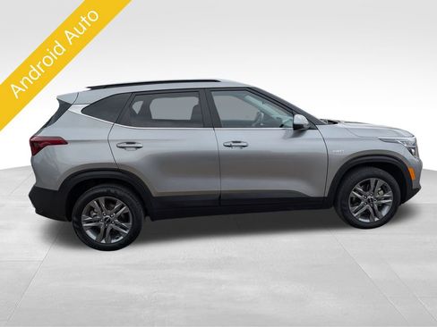 Certified 2023 Kia Seltos S w/ Navigation Package image 4