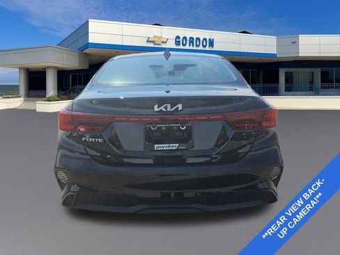 Used 2023 Kia Forte LXS w/ LXS Technology Package image 4