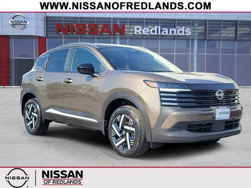 New 2026 Nissan Kicks SV image 1