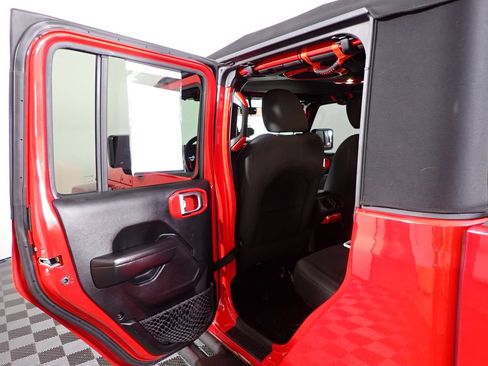 Used 2020 Jeep Gladiator Sport w/ Quick Order Package 24S AWD/4WD image 31