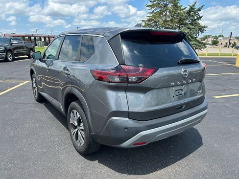 Used 2022 Nissan Rogue SV FWD image 5
