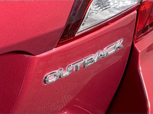 Used 2018 Subaru Outback 2.5i Premium AWD/4WD image 23