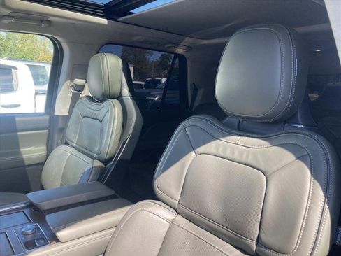 Used 2024 Lincoln Navigator Black Label image 13