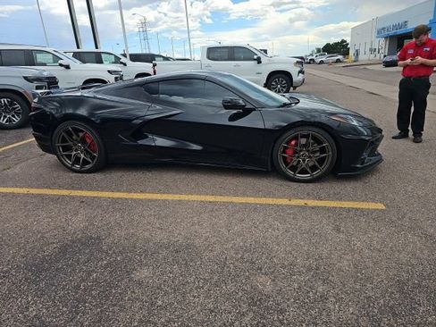 Used 2021 Chevrolet Corvette Stingray Coupe w/ Z51 Performance Package RWD image 2