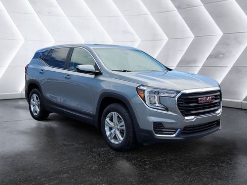 Used 2024 GMC Terrain SLE AWD/4WD image 1