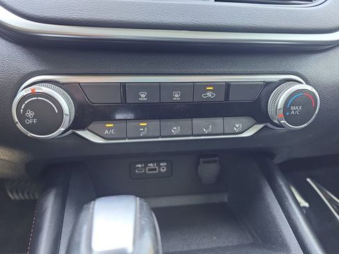 Used 2022 Nissan Altima 2.5 SR FWD image 22