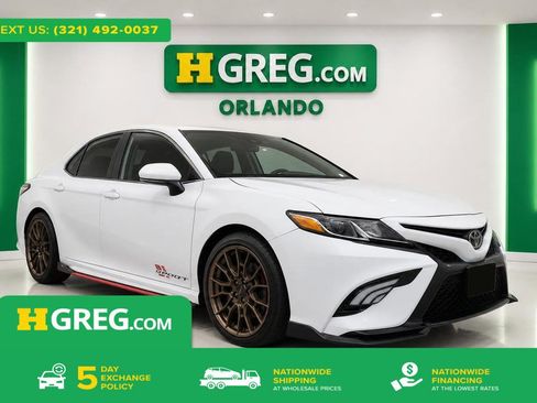 Used 2020 Toyota Camry SE w/ Convenience Package FWD image 1