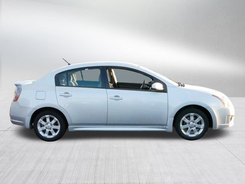 Used 2012 Nissan Sentra 2.0 SR image 8