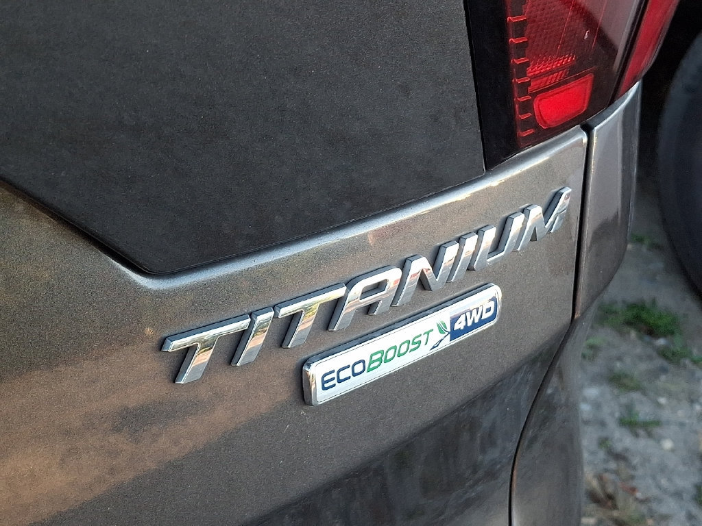 Used 2019 Ford Escape Titanium AWD/4WD image 11