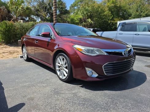 Used 2013 Toyota Avalon XLE Touring image 2