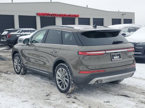 New 2026 Lincoln Corsair Premiere image 3