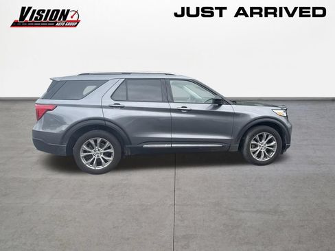 Used 2022 Ford Explorer Limited AWD/4WD image 6