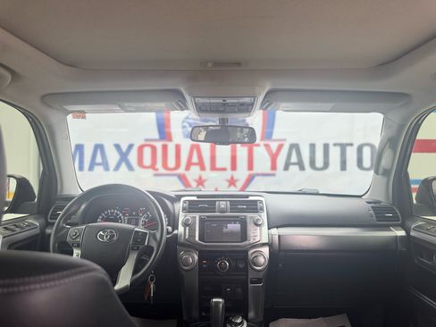 Used 2018 Toyota 4Runner SR5 image 46