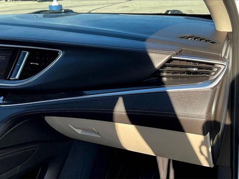 Used 2020 Buick Enclave Essence w/ Sound and Sites Package image 16