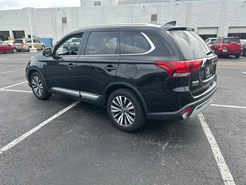 Used 2019 Mitsubishi Outlander SEL FWD image 2