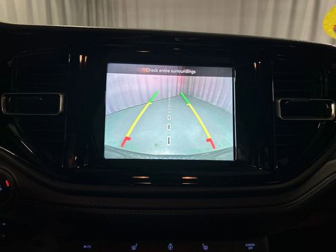 Used 2024 Dodge Durango SXT w/ SXT Blacktop Group image 18