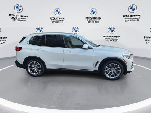 Used 2023 BMW X5 xDrive40i w/ Premium Package AWD/4WD image 9