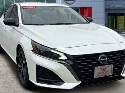 Used 2024 Nissan Altima 2.5 SR