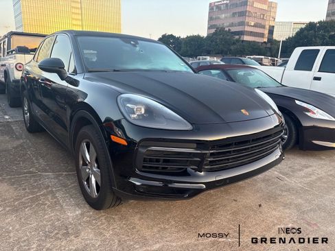 Used 2021 Porsche Cayenne AWD/4WD image 1