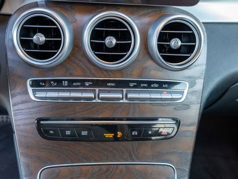 Used 2020 Mercedes-Benz GLC 300 image 30