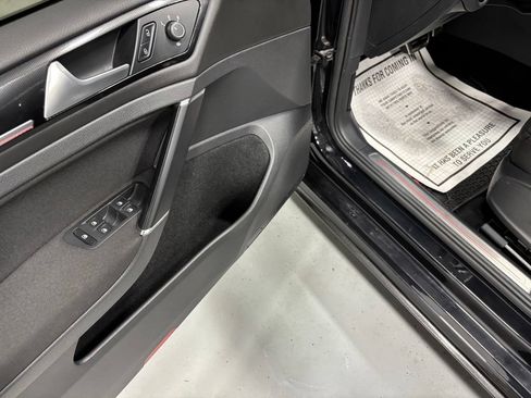 Used 2017 Volkswagen GTI S FWD image 9