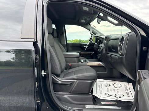 Used 2021 Chevrolet Silverado 1500 LT Trail Boss w/ Bed Protection Package AWD/4WD image 11
