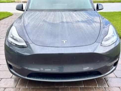 Used 2021 Tesla Model Y Long Range AWD/4WD image 2