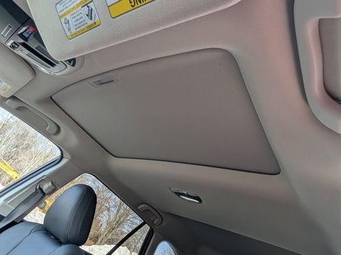 Used 2022 Subaru Outback Limited XT image 12