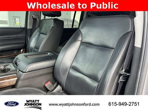 Used 2018 Chevrolet Suburban LT image 30