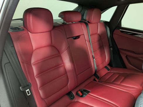 Certified 2024 Porsche Macan GTS AWD/4WD image 23